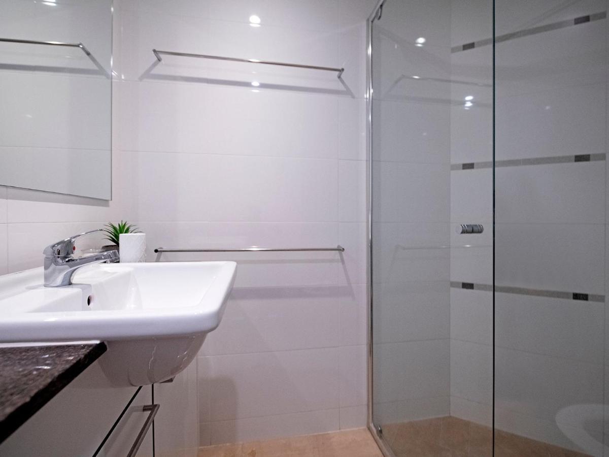 Modern 2 Bedroom Apartment In Sierra Grand - Coasthm โกลด์โคสต์ ภายนอก รูปภาพ