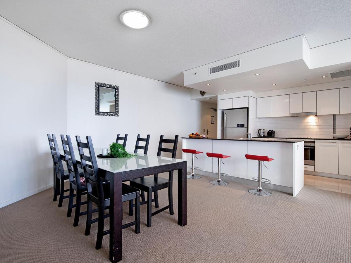 Modern 2 Bedroom Apartment In Sierra Grand - Coasthm โกลด์โคสต์ ภายนอก รูปภาพ